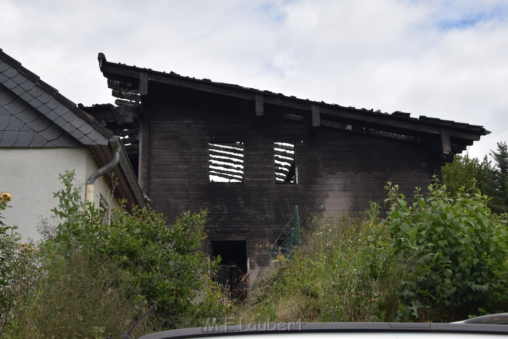 Schwerer Brand in Einfamilien Haus Roesrath Rambruecken P160.JPG - Miklos Laubert
